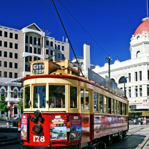 Attractive Lakes and Glacier Tour – New Zealand